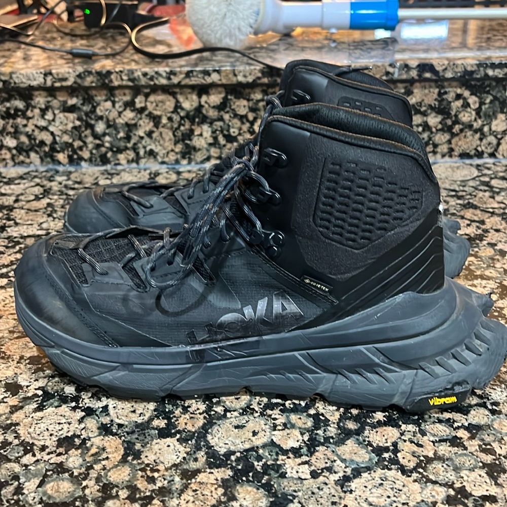 Men’s Hoka One One hiking boots color black size 12